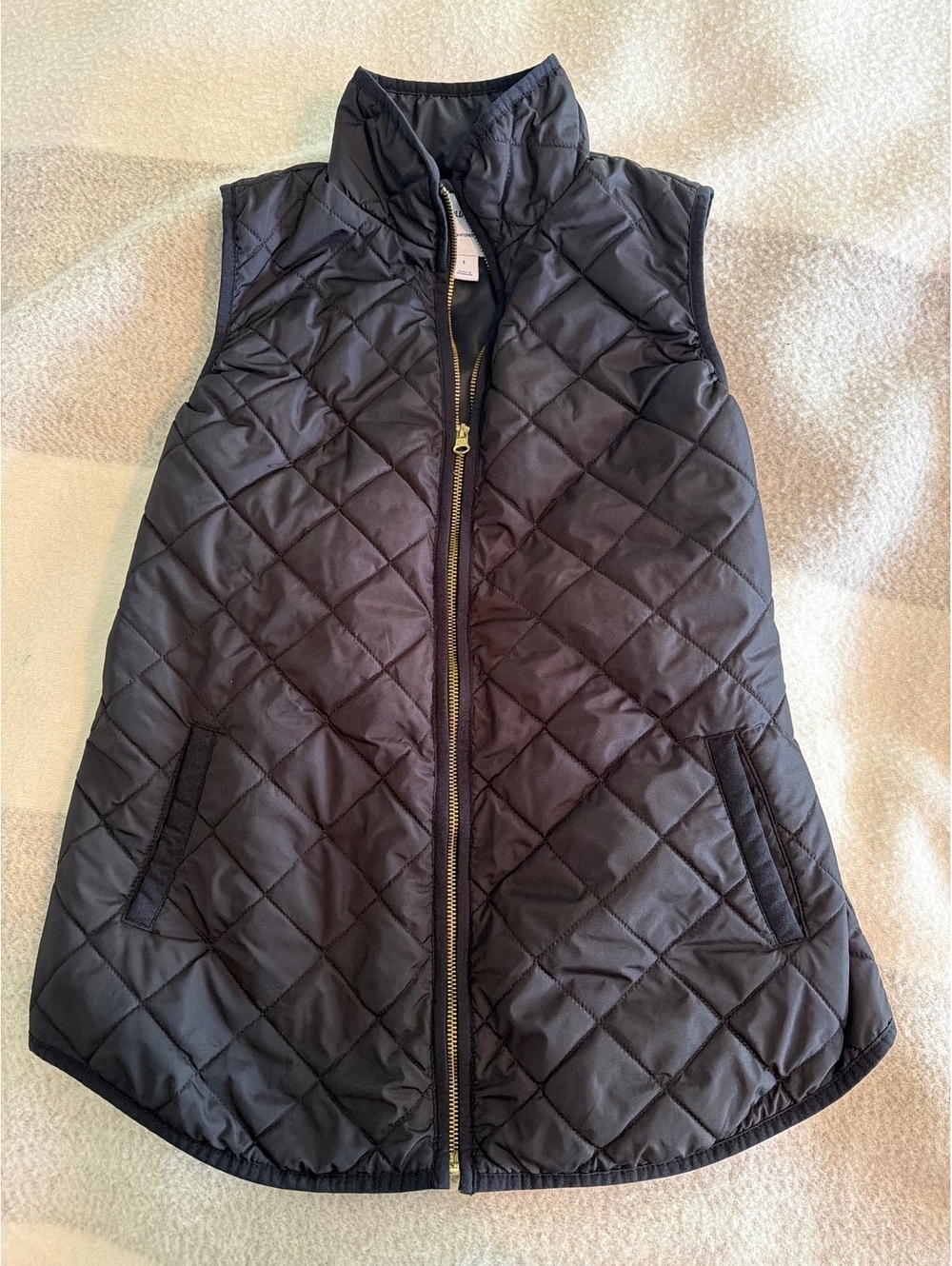 NWOT Old Navy Maternity Vest size small (S4)
